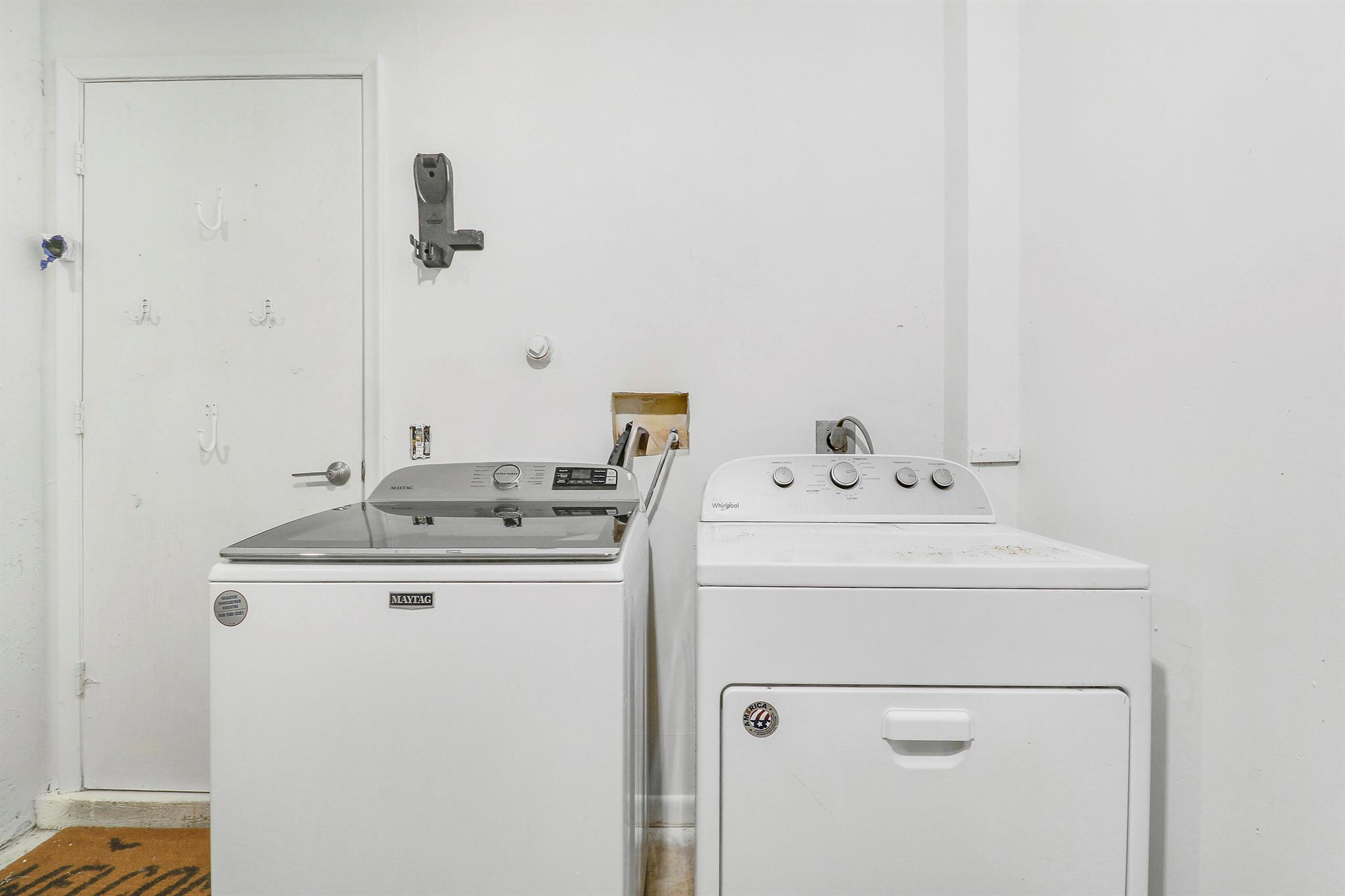 LAKES OF TARA UNIT 1 - Residential