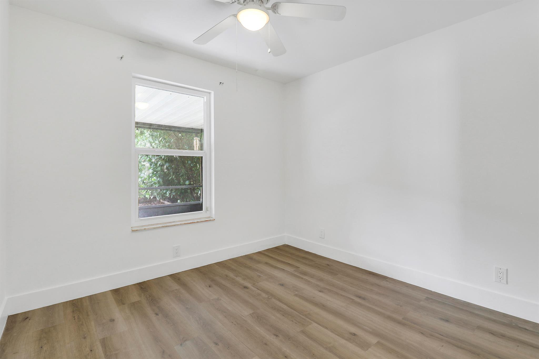 LAKES OF TARA UNIT 1 - Residential