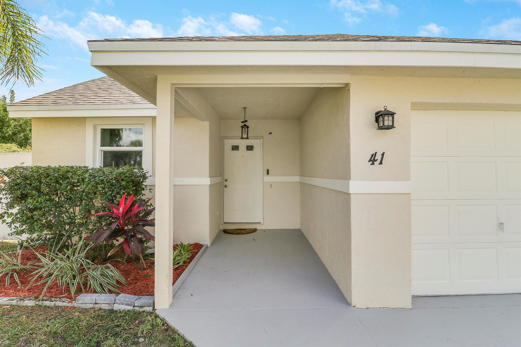 LAKES OF TARA UNIT 1 - Residential