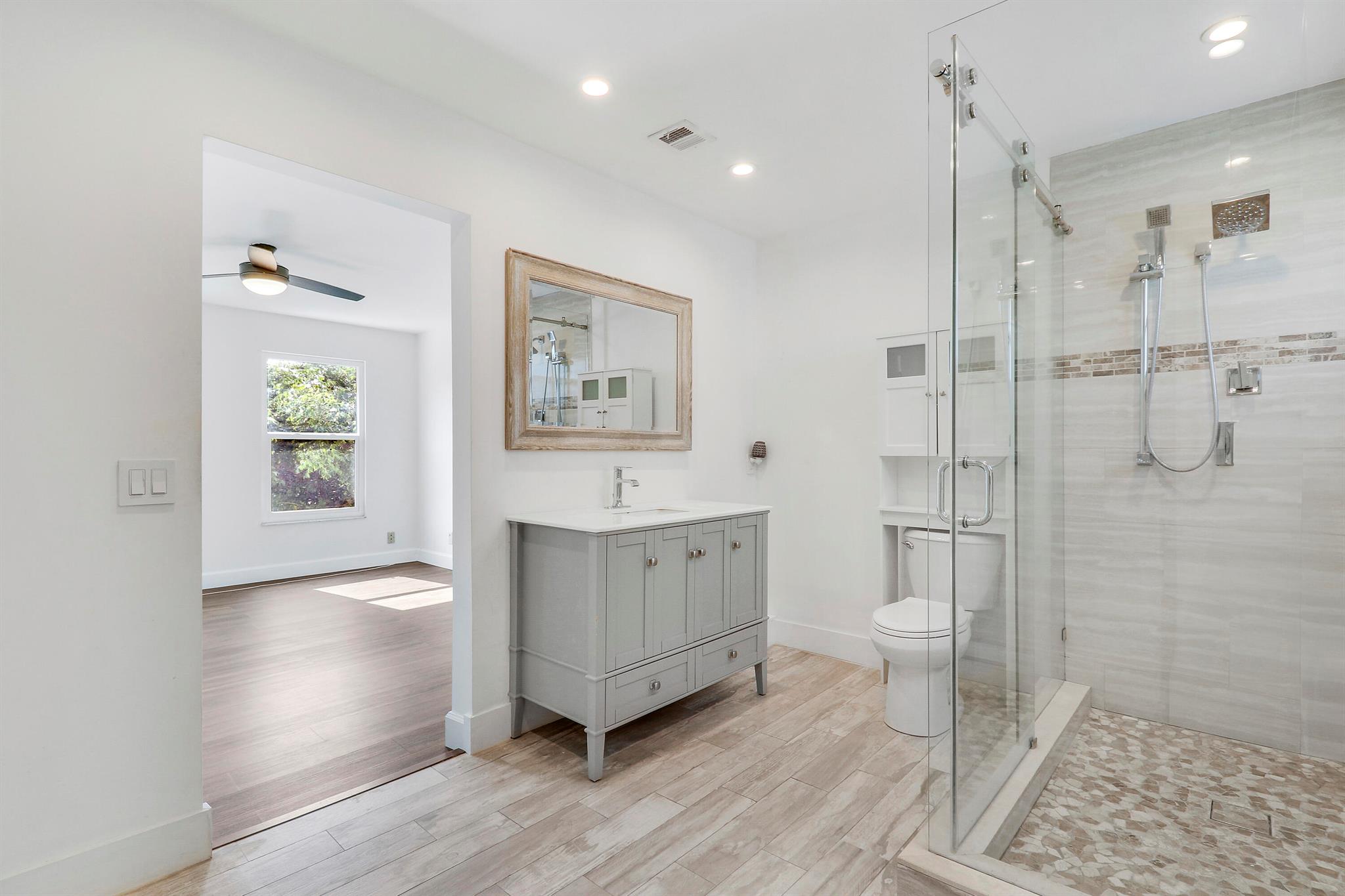 LAKES OF TARA UNIT 1 - Residential