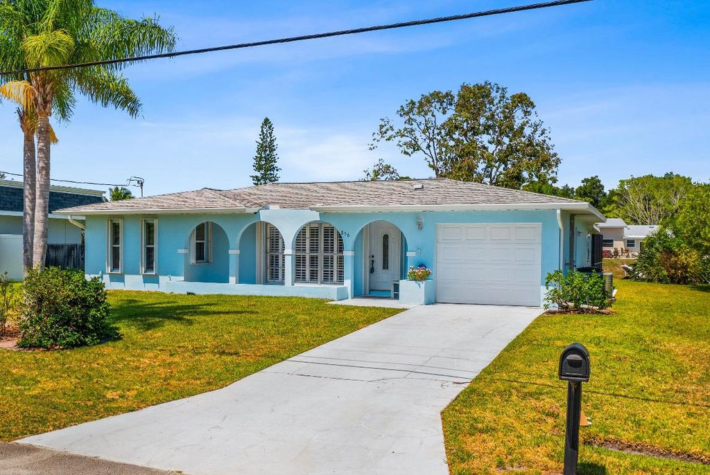 Photo of 856 SE Degan Drive, Port Saint Lucie, FL 34983 (MLS # R10985980)