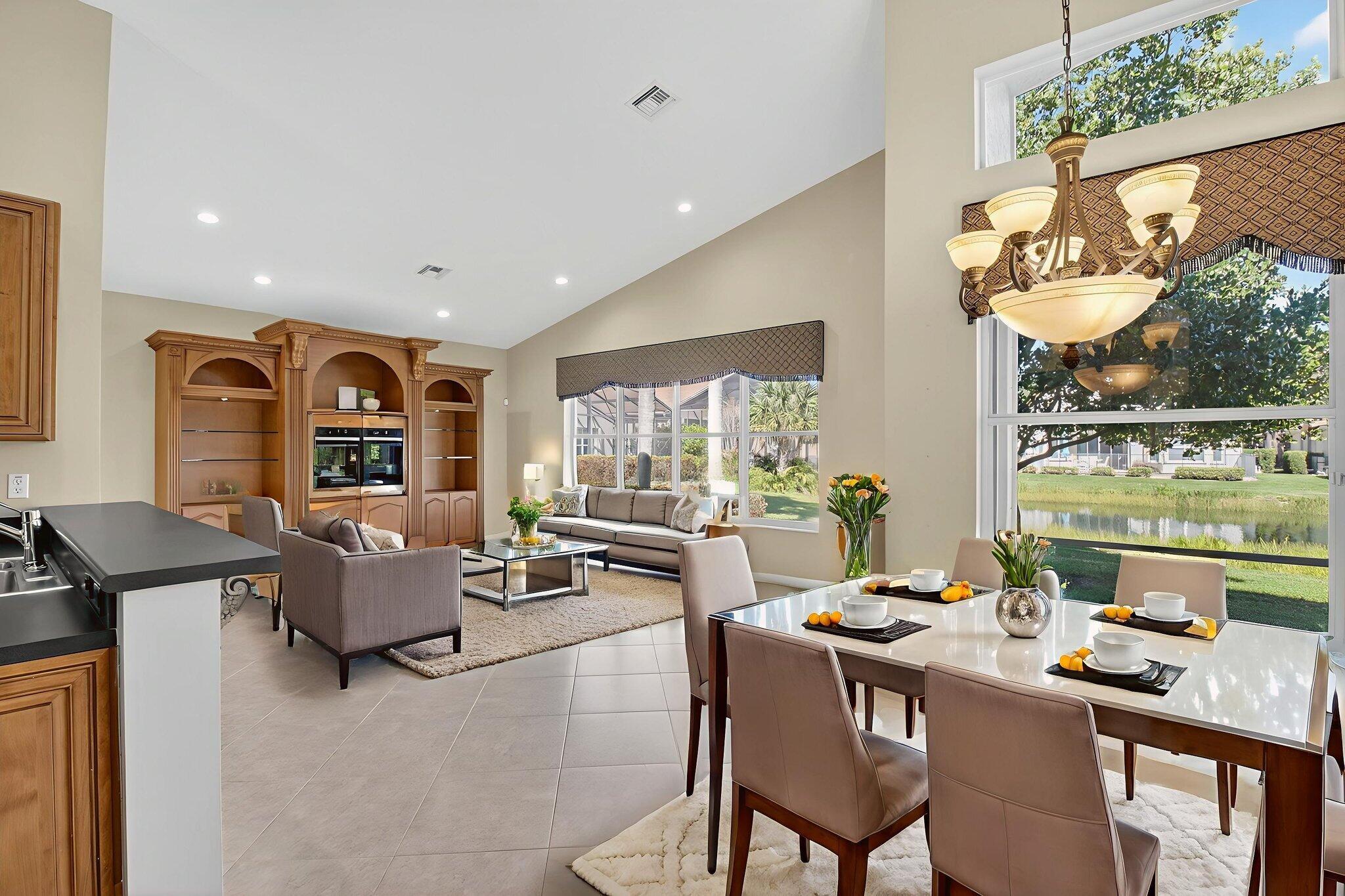 VALENCIA FALLS - Residential