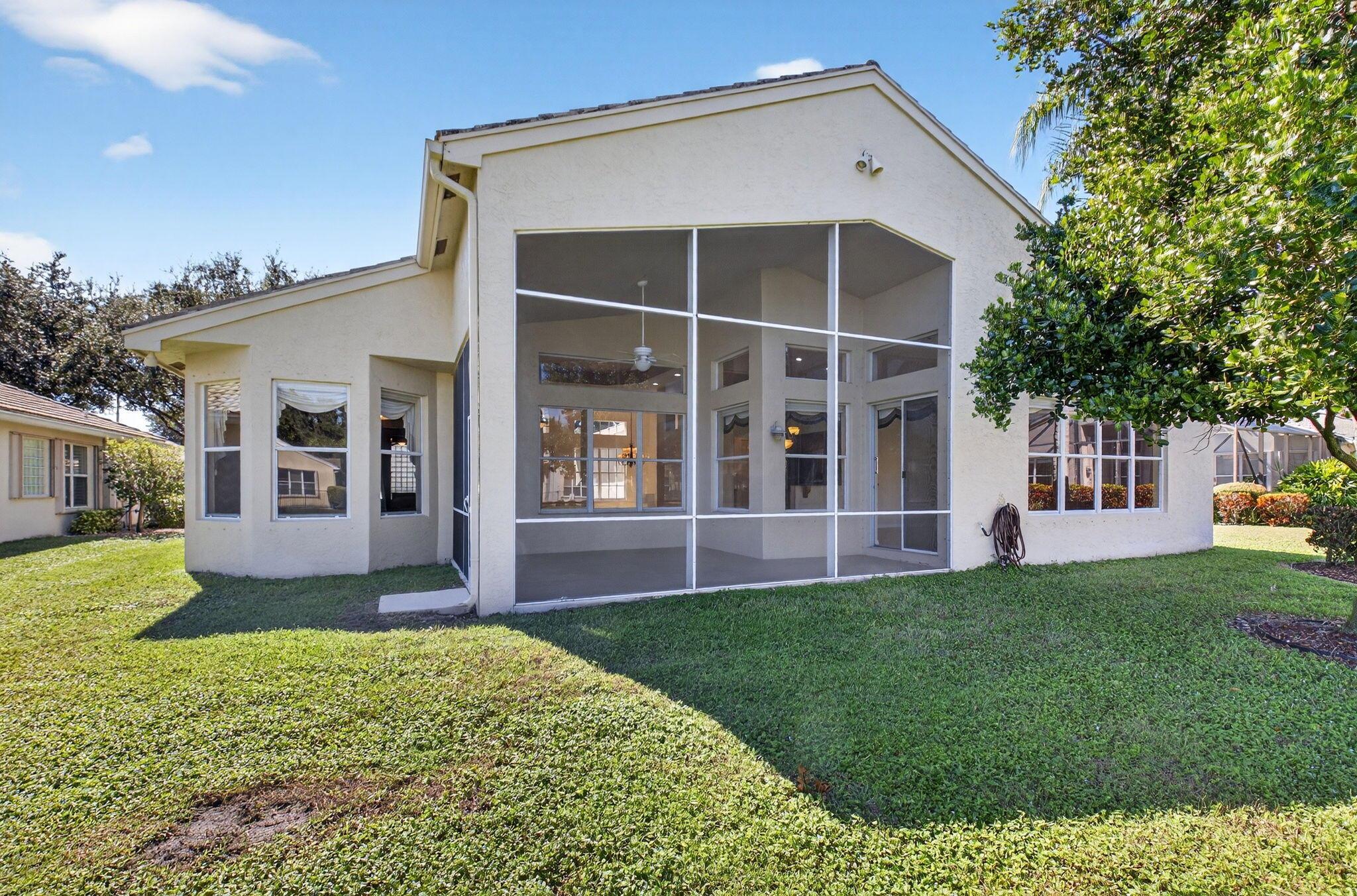 VALENCIA FALLS - Residential