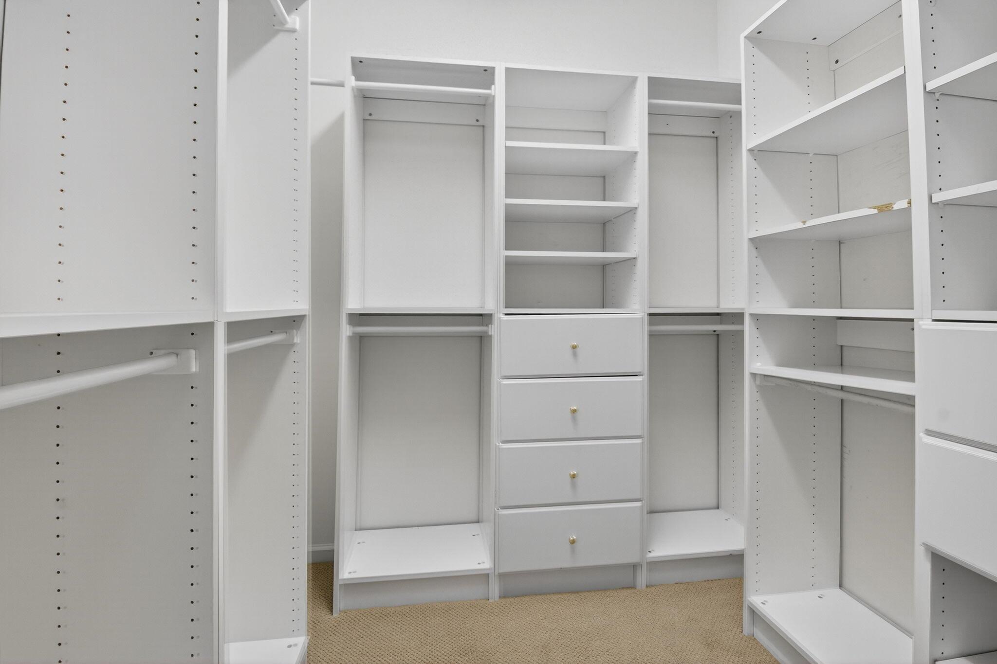 VALENCIA FALLS - Residential