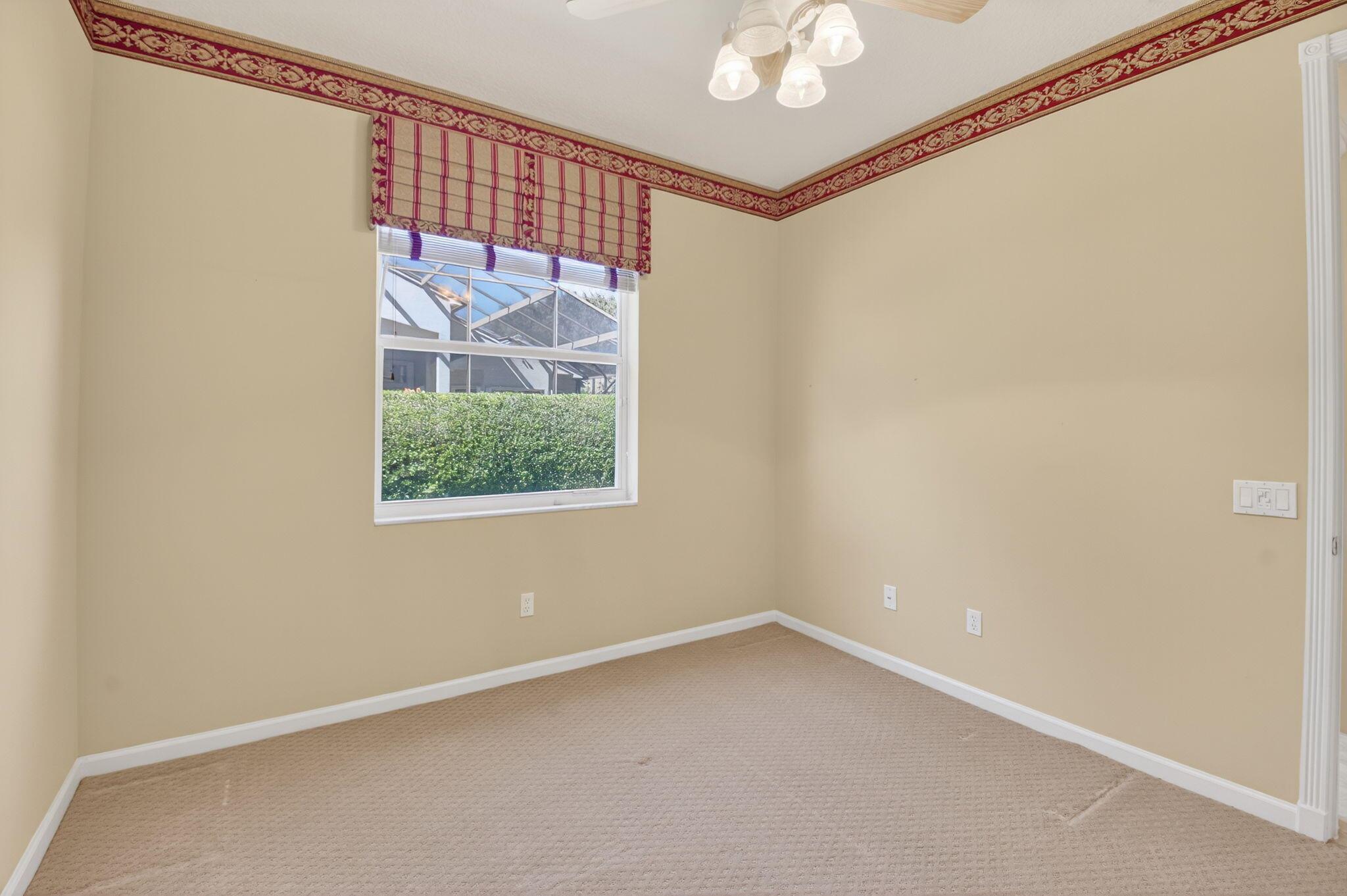 VALENCIA FALLS - Residential