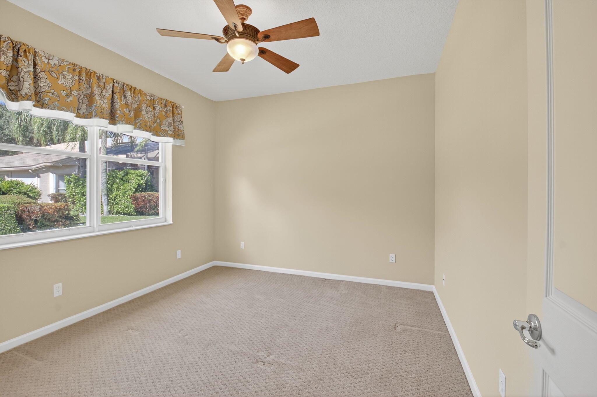 VALENCIA FALLS - Residential