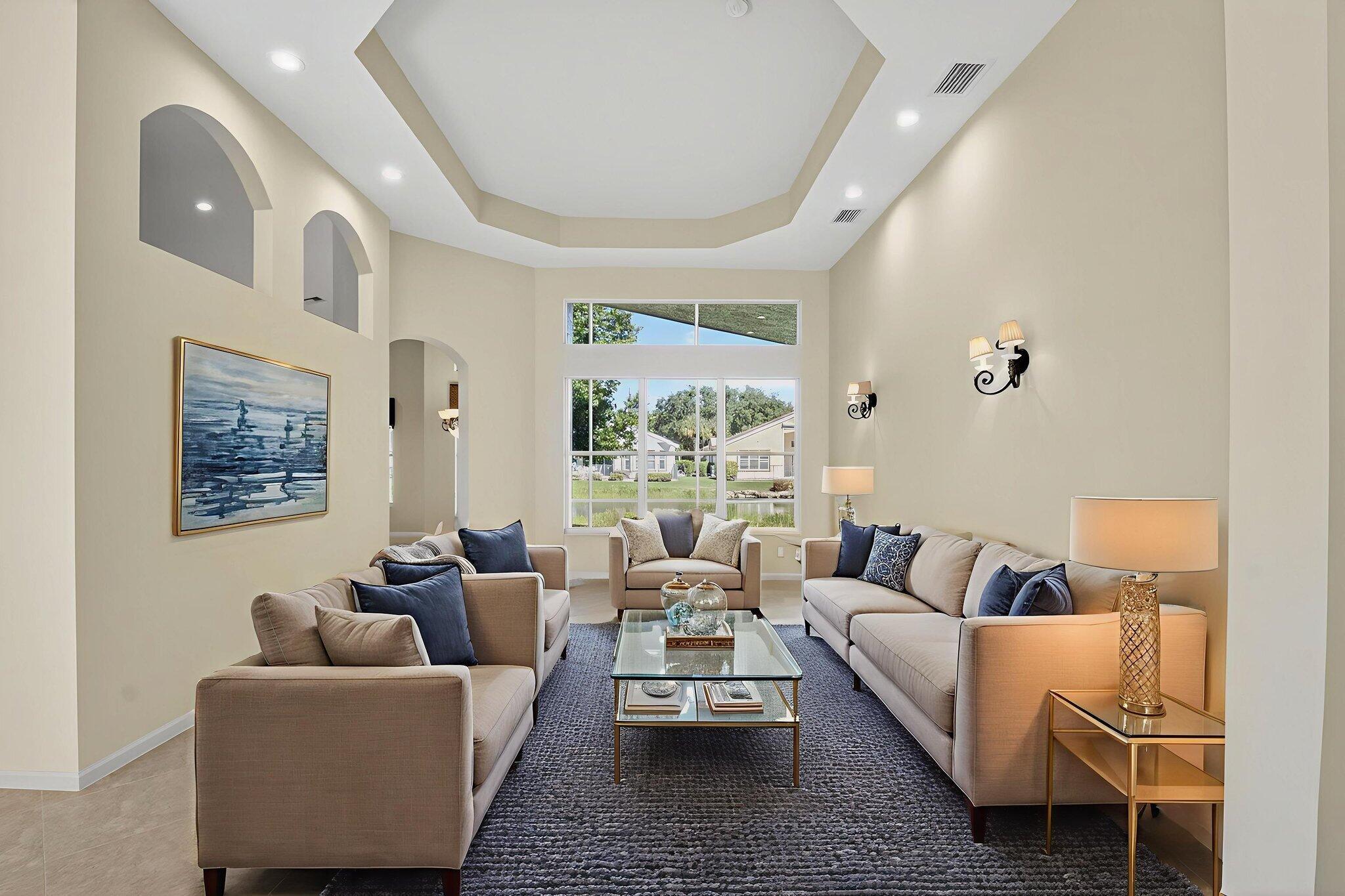 VALENCIA FALLS - Residential