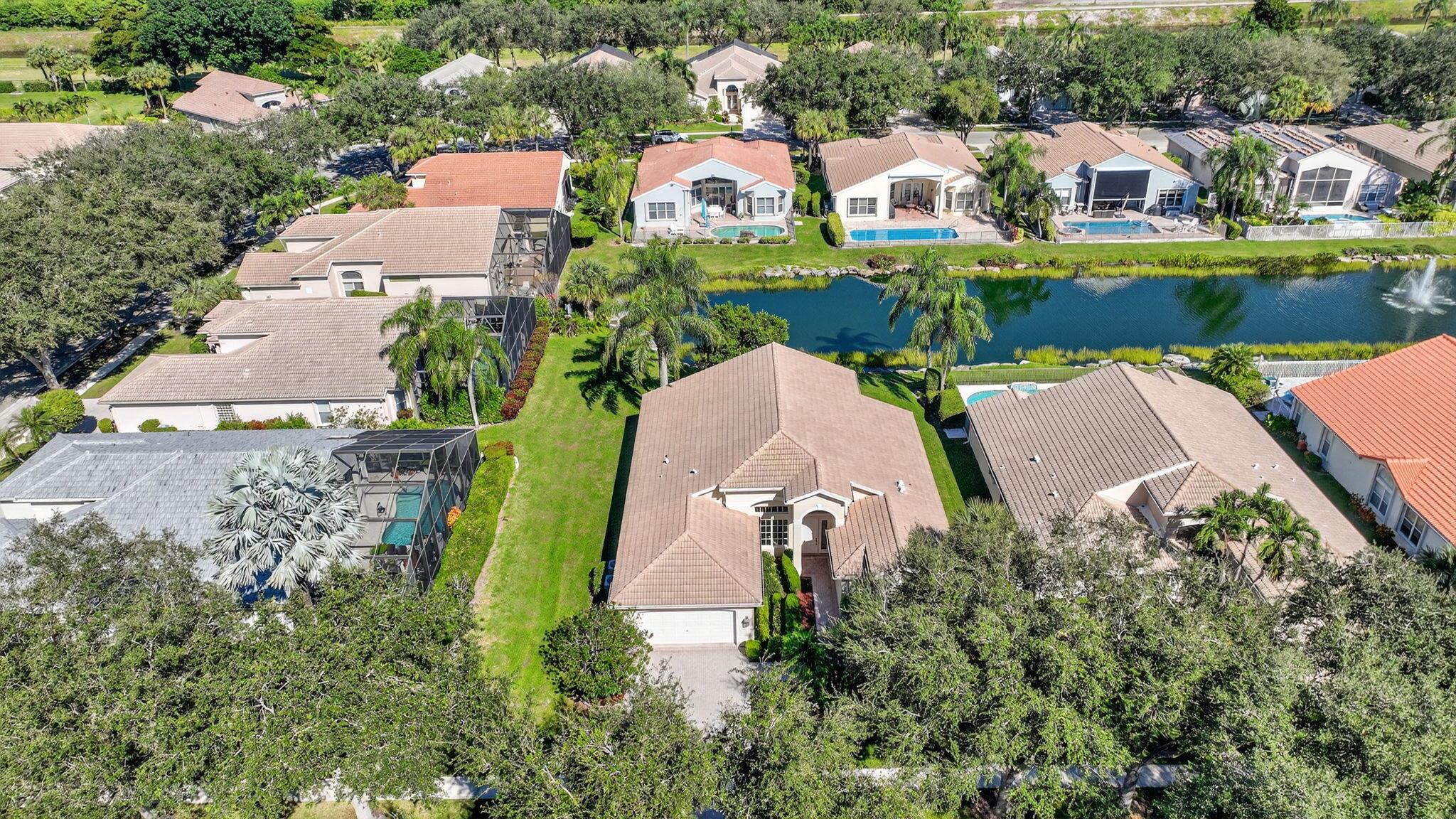 VALENCIA FALLS - Residential