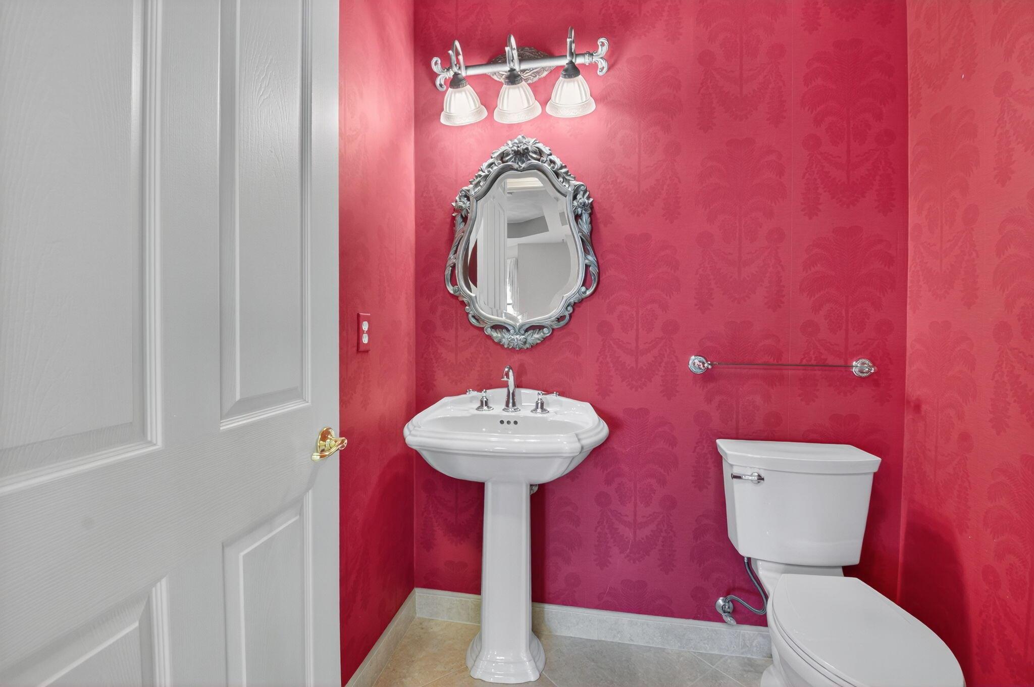 VALENCIA FALLS - Residential