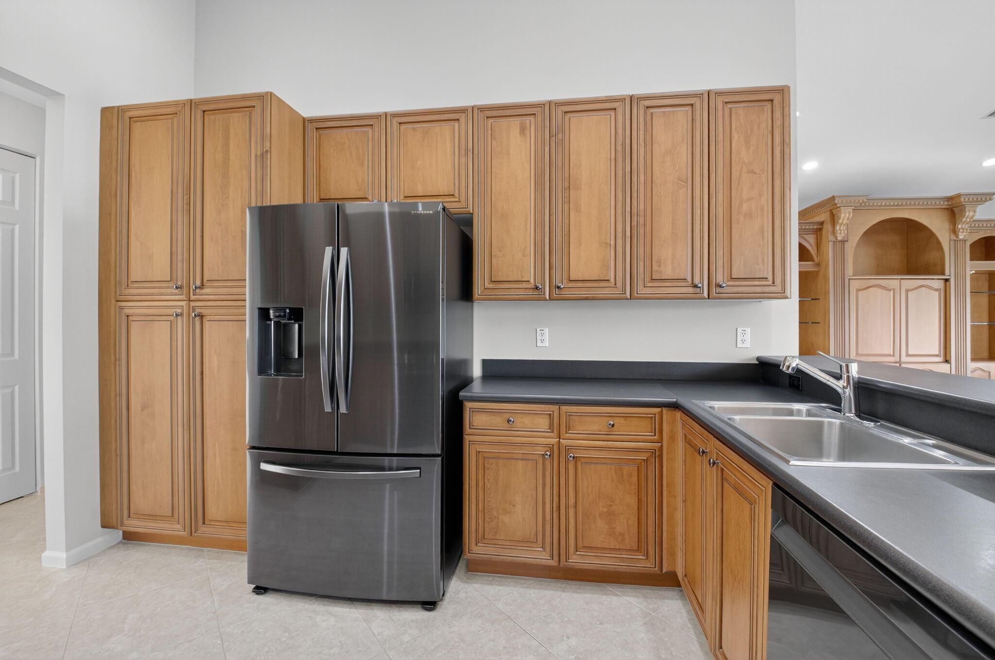 VALENCIA FALLS - Residential