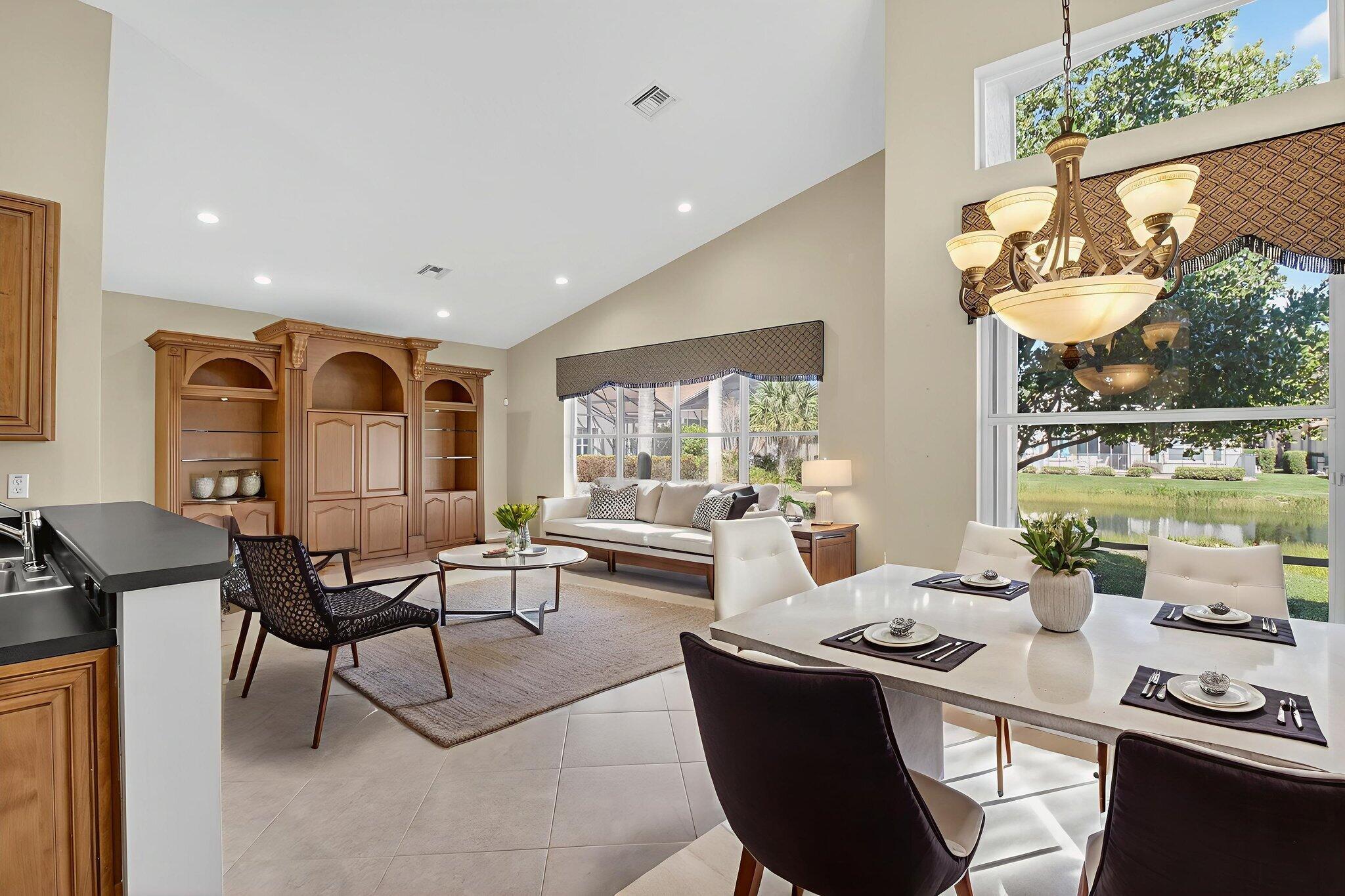 VALENCIA FALLS - Residential