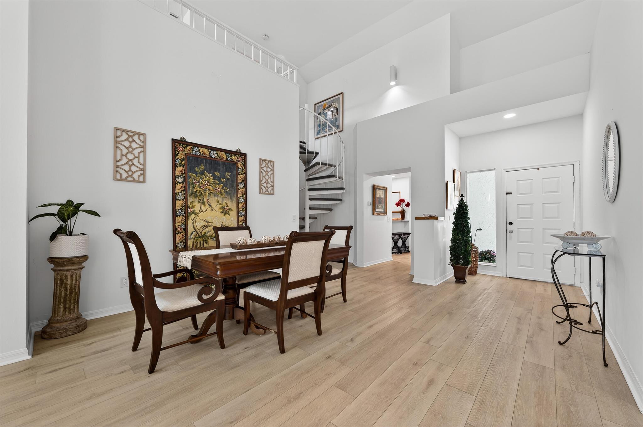 SEA COLONY CONDO - Residential