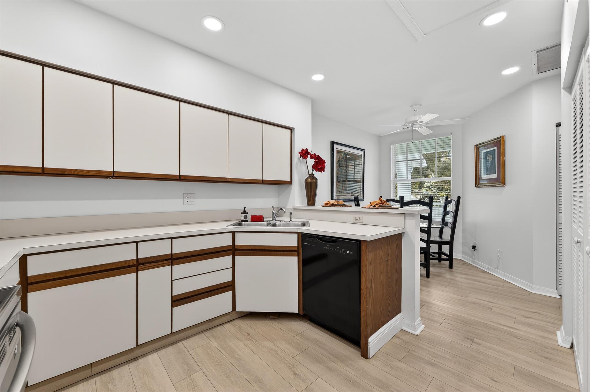 SEA COLONY CONDO - Residential