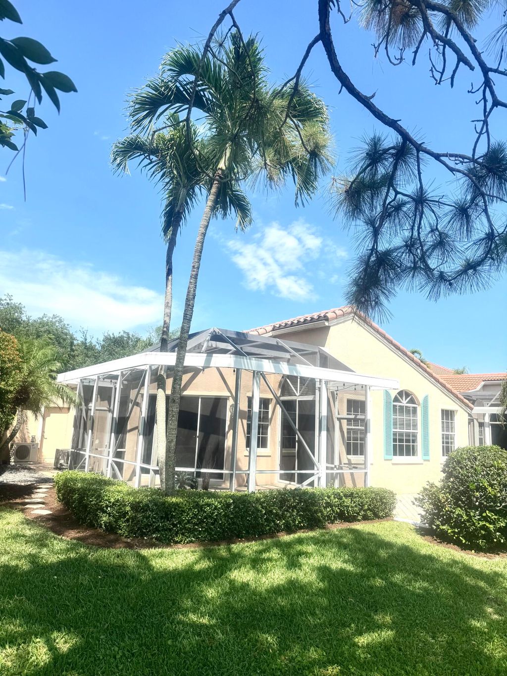 Photo of 48 Via Del Corso, Palm Beach Gardens, FL 33418 (MLS # B26028248)
