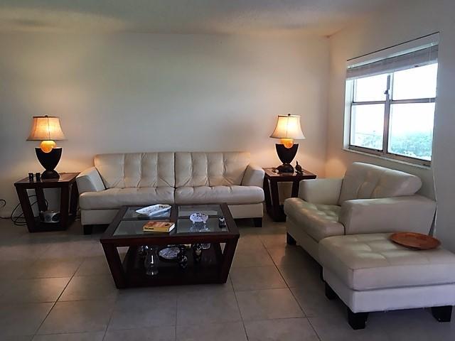 KINGS POINT SAXONY CONDOS - Residential