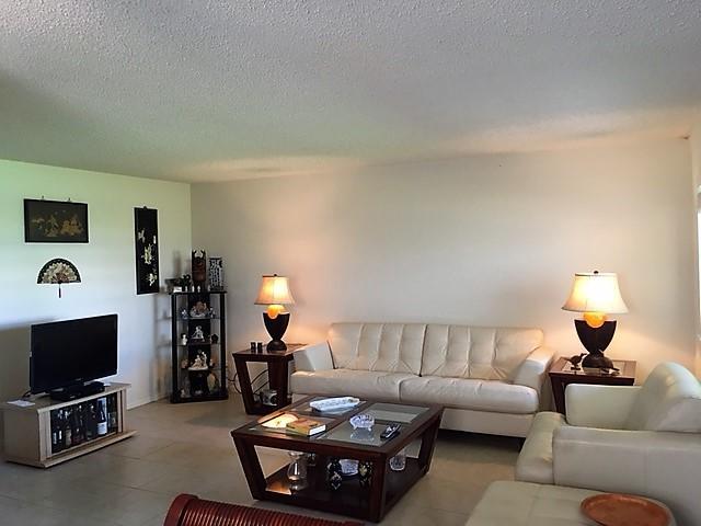 KINGS POINT SAXONY CONDOS - Residential