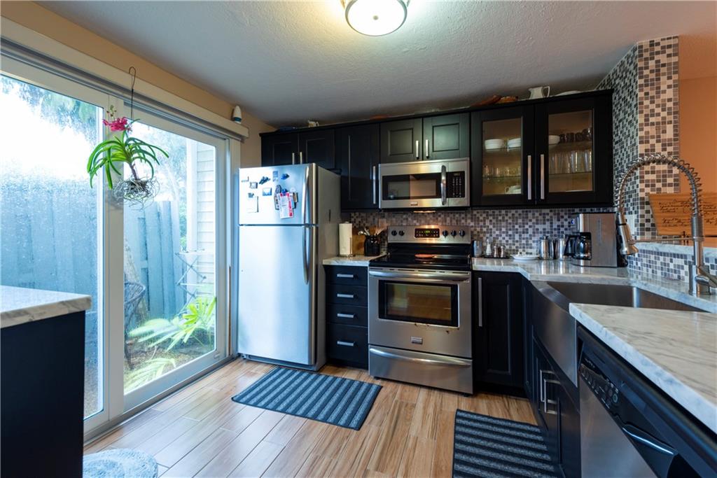 EDGEWATER TOWNHOMES - Residential