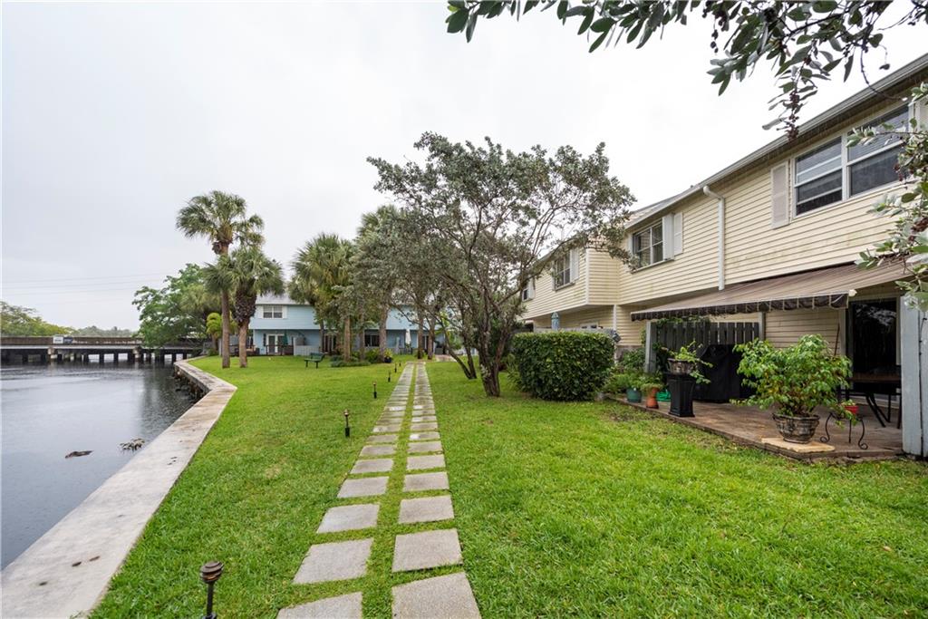 EDGEWATER TOWNHOMES - Residential