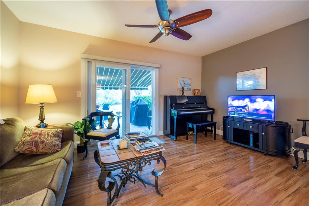 EDGEWATER TOWNHOMES - Residential