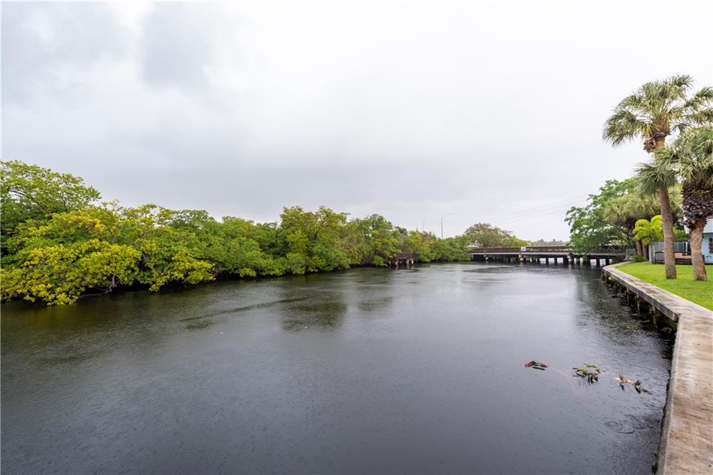 EDGEWATER TOWNHOMES - Residential
