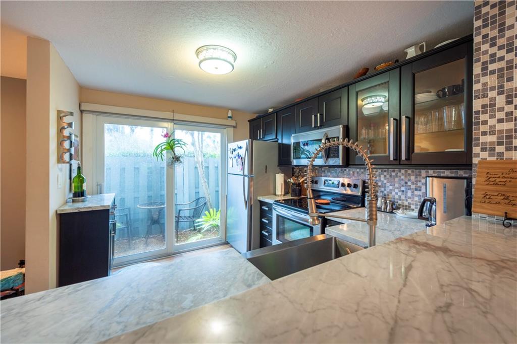 EDGEWATER TOWNHOMES - Residential