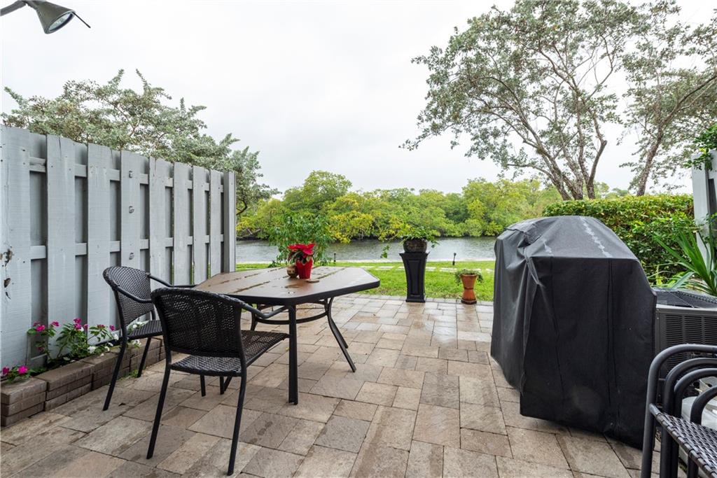 EDGEWATER TOWNHOMES - Residential