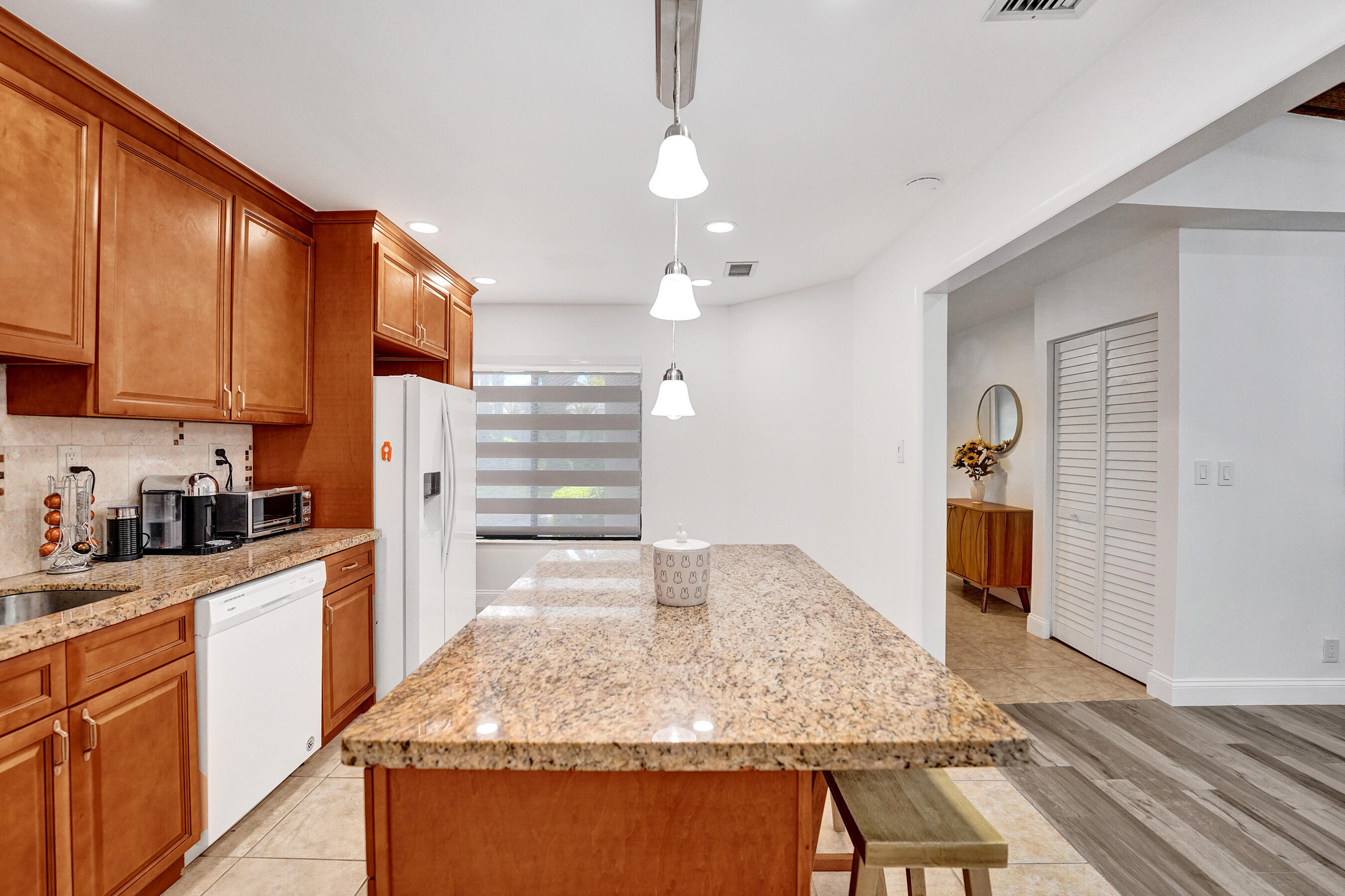 TRELLISES 2 CONDO - Residential