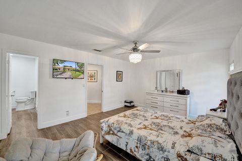 Tiny photo for 9707 N New River Canal Road #221, Plantation, FL 33324 (MLS # B26015867)