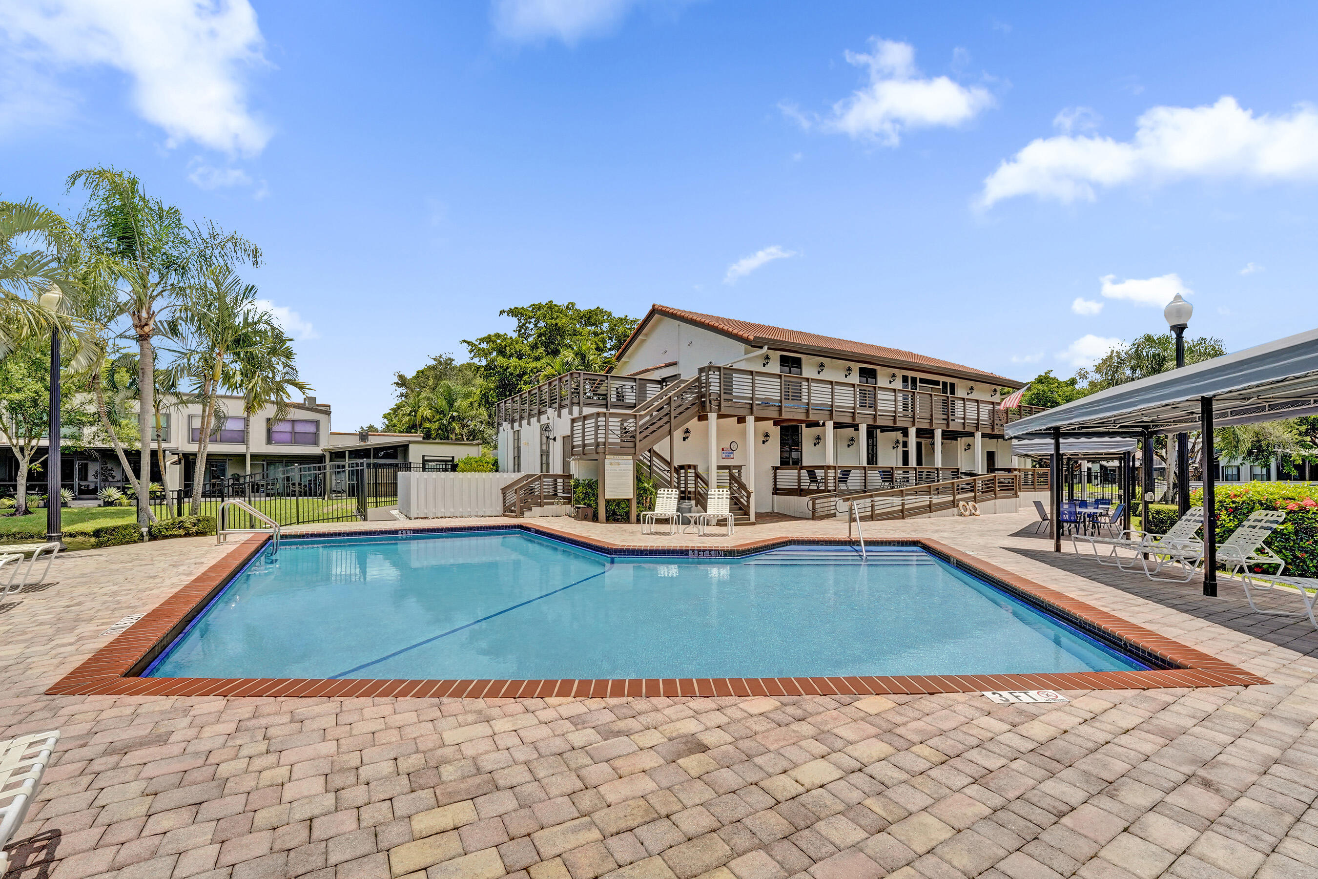 TRELLISES 2 CONDO - Residential