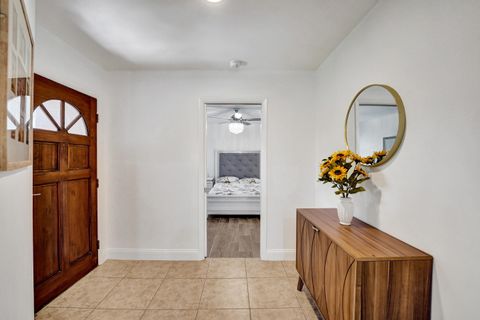 Tiny photo for 9707 N New River Canal Road #221, Plantation, FL 33324 (MLS # B26015867)