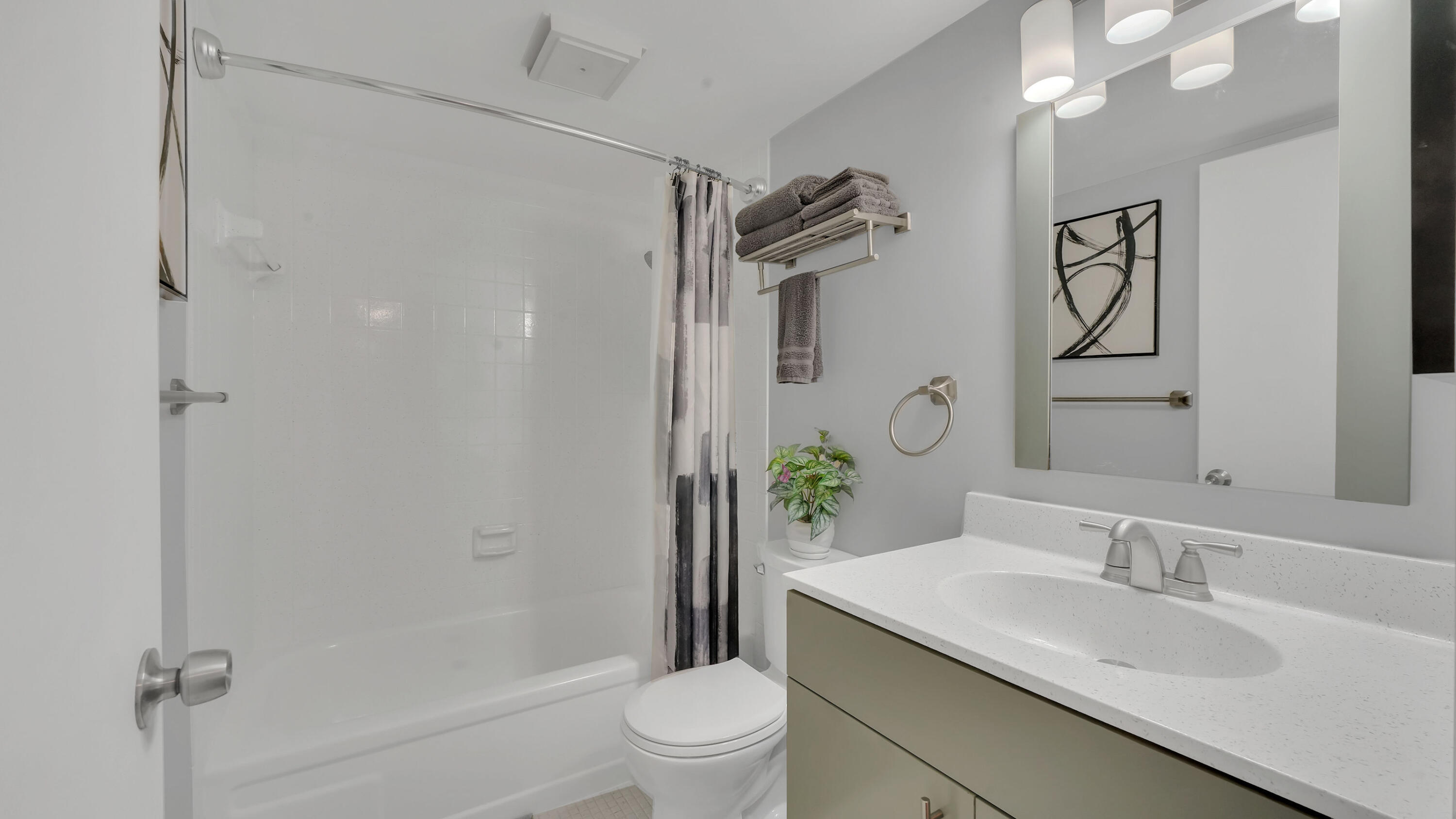 VILLAGES OF ORIOLE DEAUVILLE CONDO - Residential