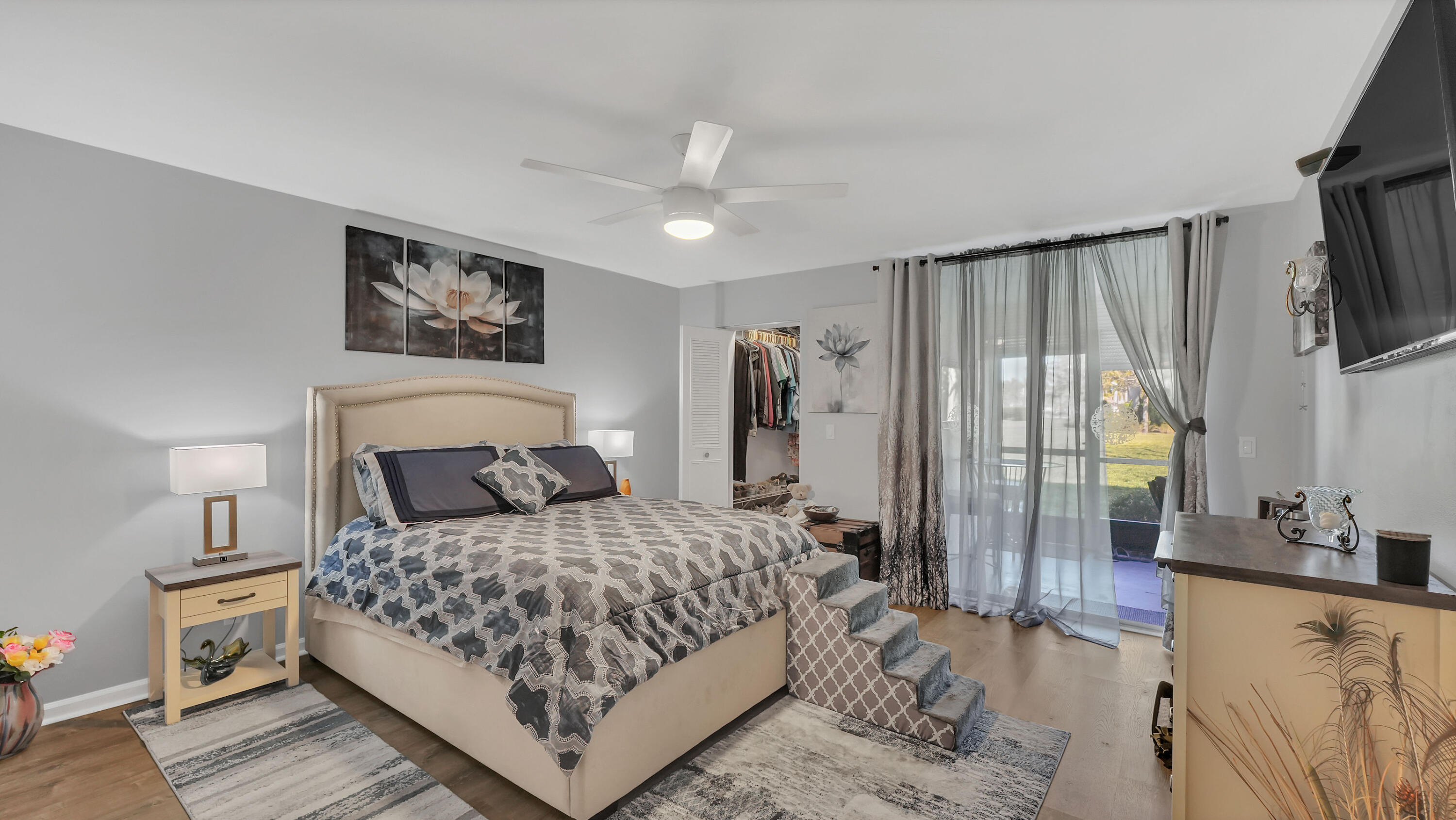 VILLAGES OF ORIOLE DEAUVILLE CONDO - Residential