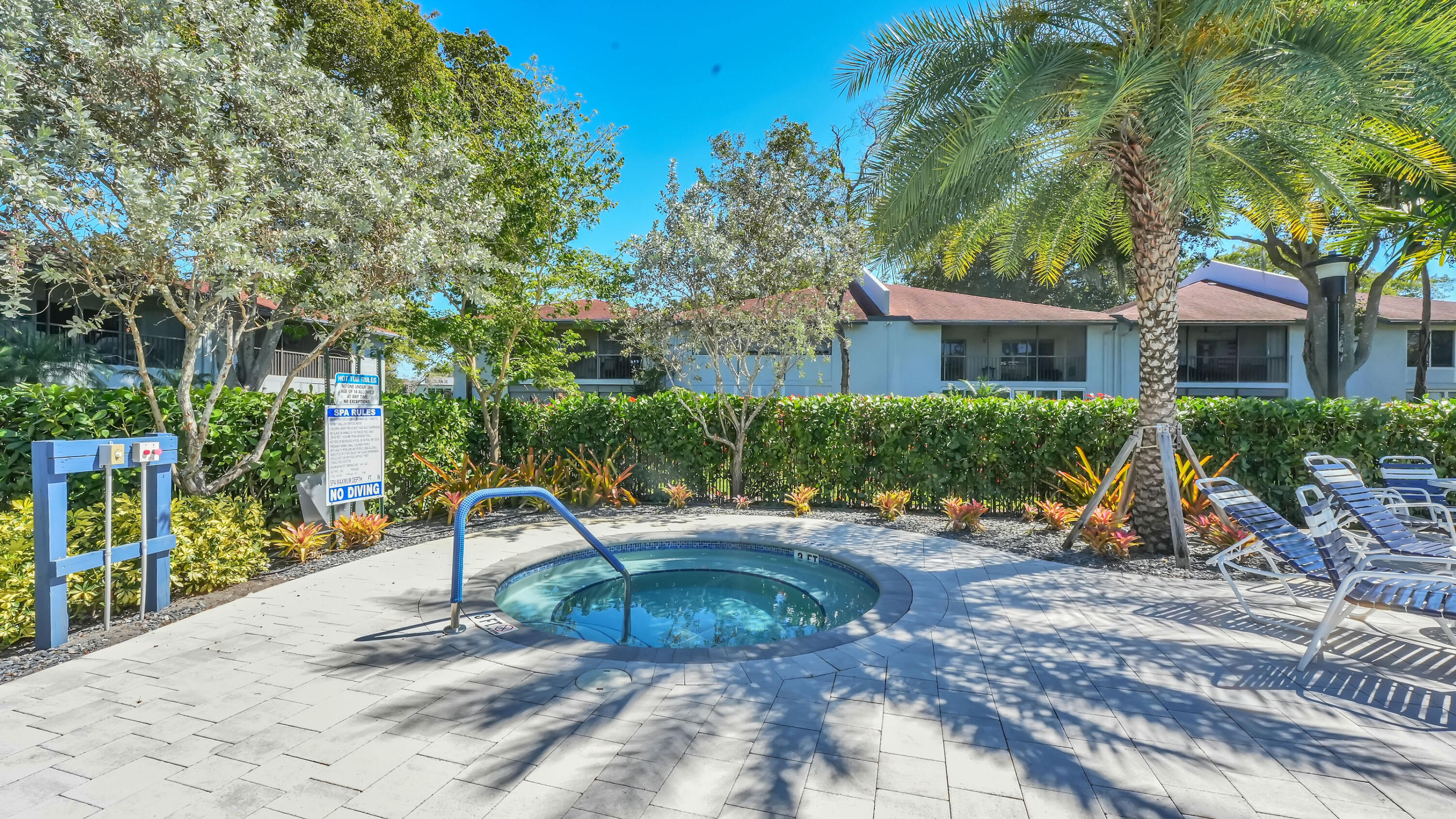 VILLAGES OF ORIOLE DEAUVILLE CONDO - Residential