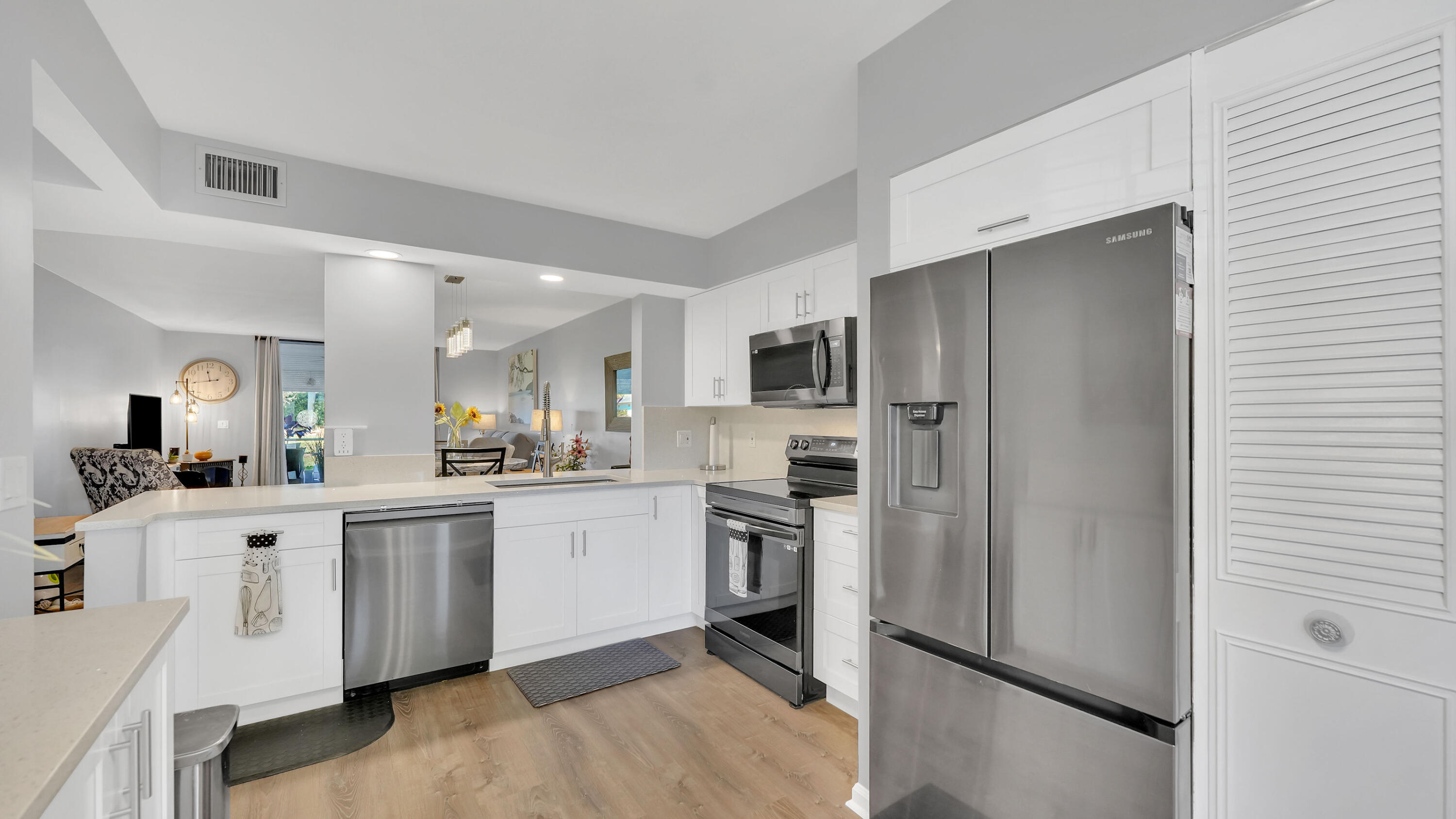 VILLAGES OF ORIOLE DEAUVILLE CONDO - Residential