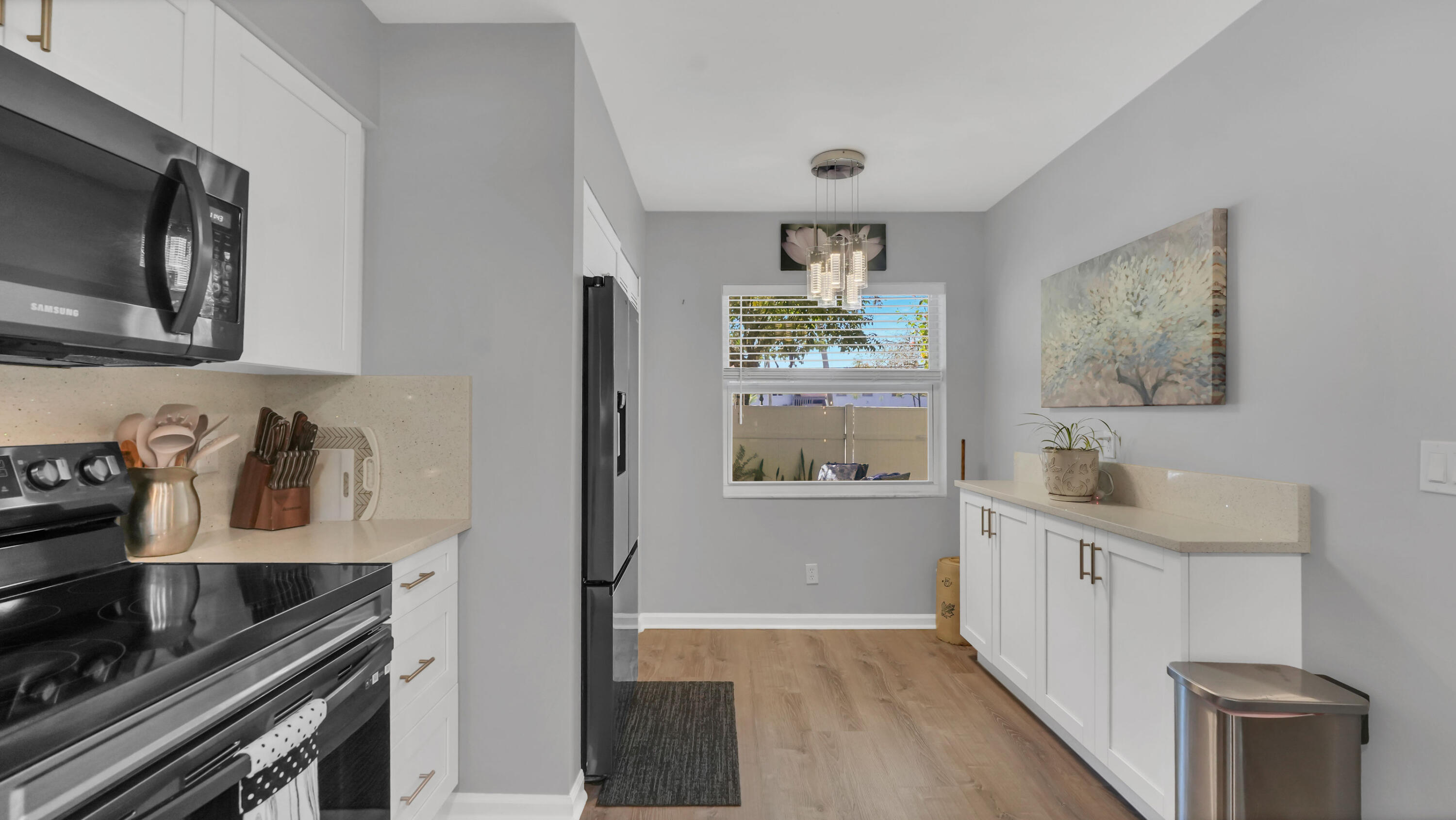 VILLAGES OF ORIOLE DEAUVILLE CONDO - Residential