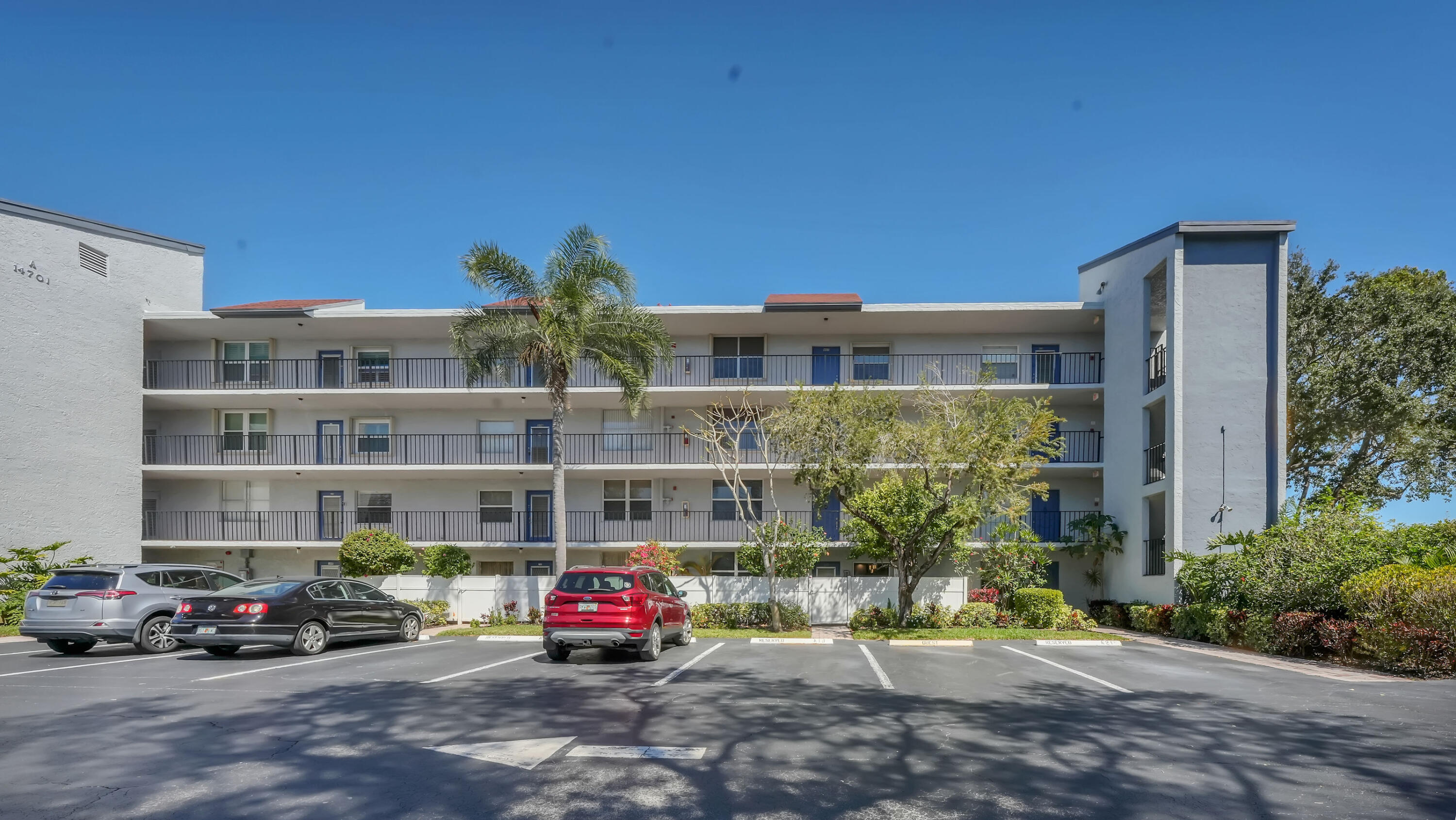 VILLAGES OF ORIOLE DEAUVILLE CONDO - Residential