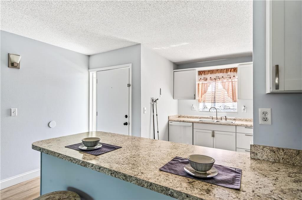 BEACON 21 CONDO - Residential