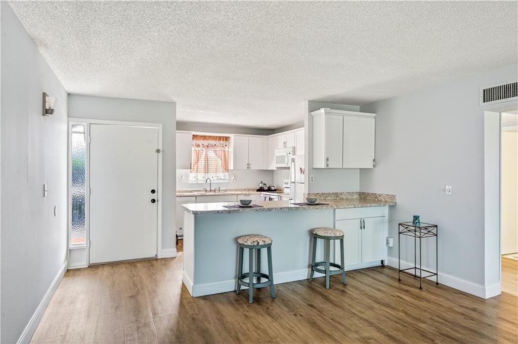BEACON 21 CONDO - Residential