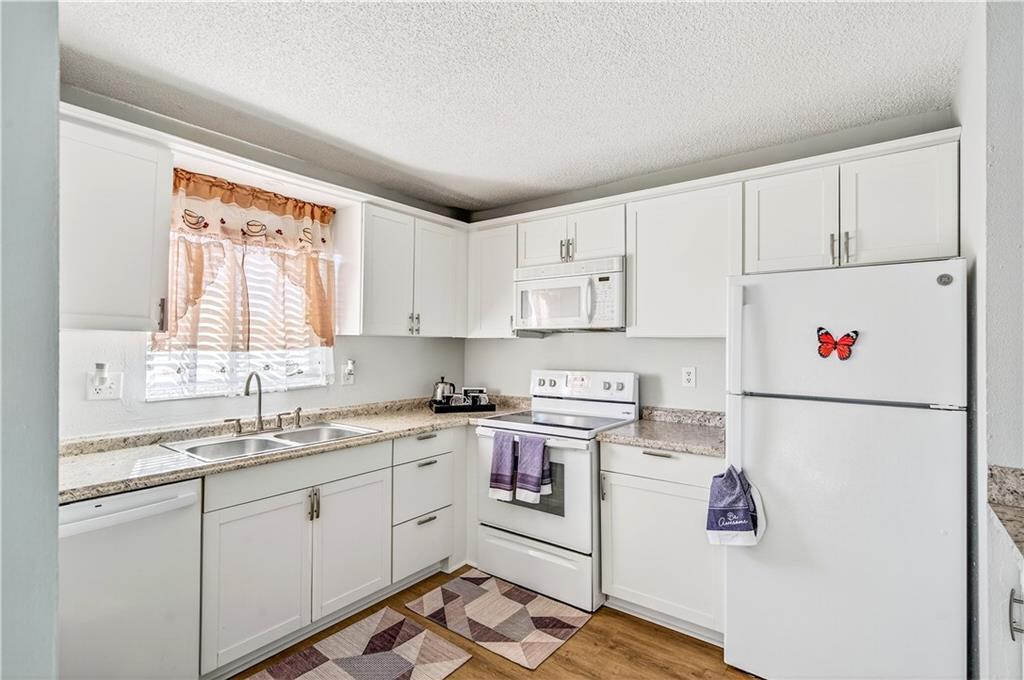 BEACON 21 CONDO - Residential