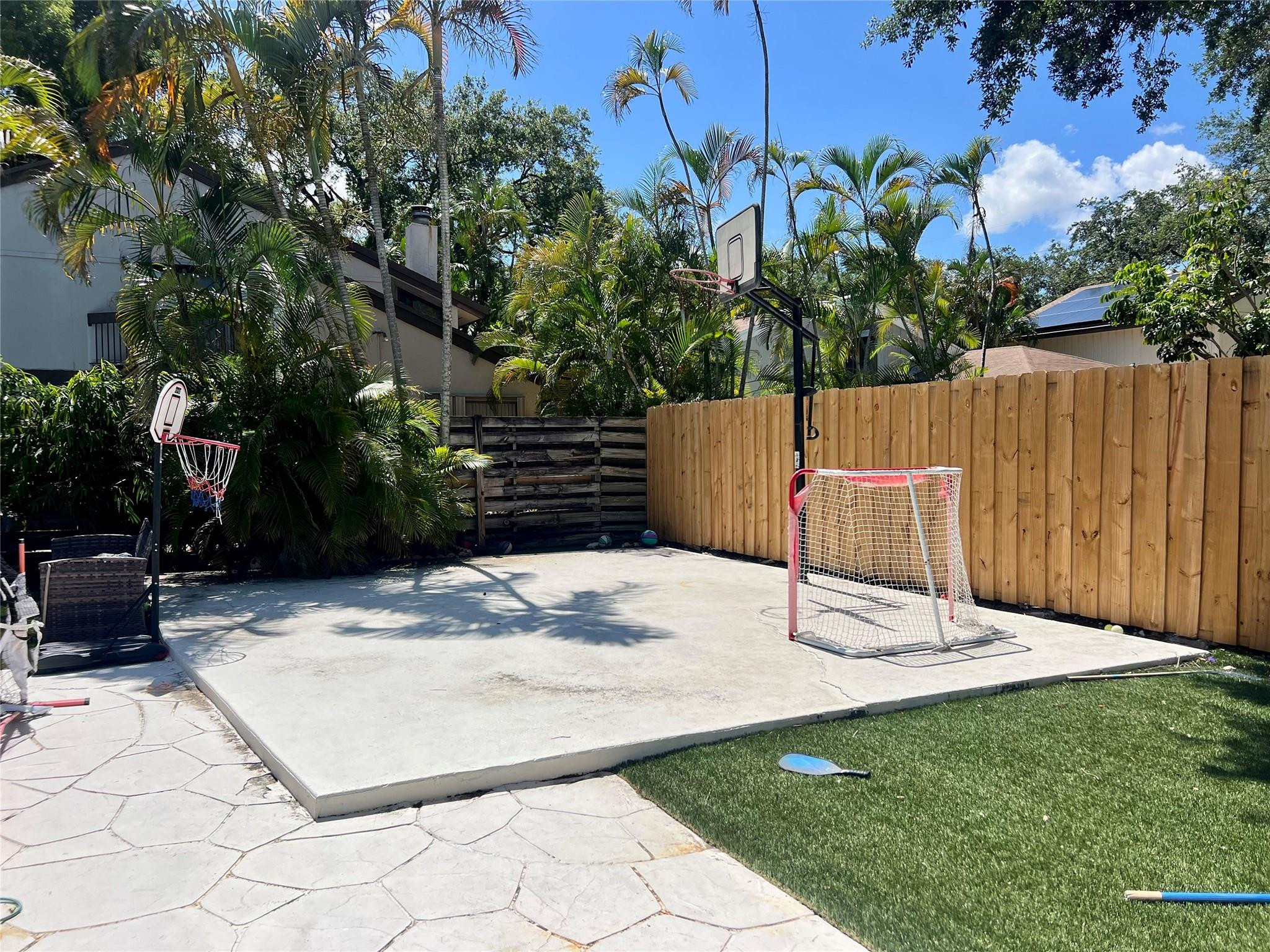 WOODS OF EMERALD HILLS PH - Residential