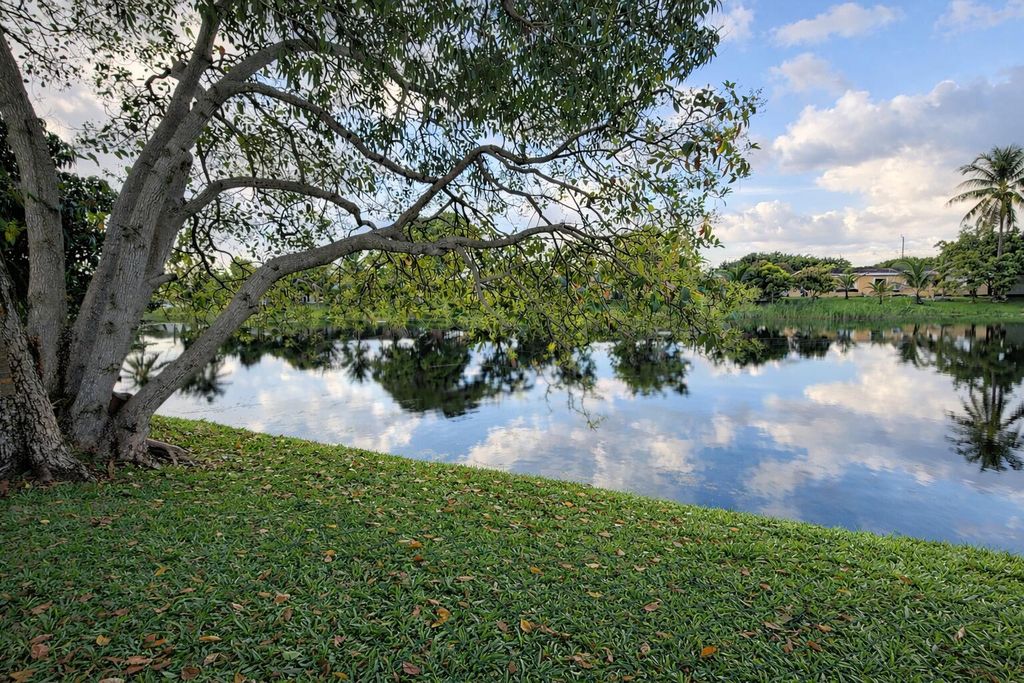 Photo of 3700 NW 27th Street, Lauderdale Lakes, FL (MLS # B26011313)