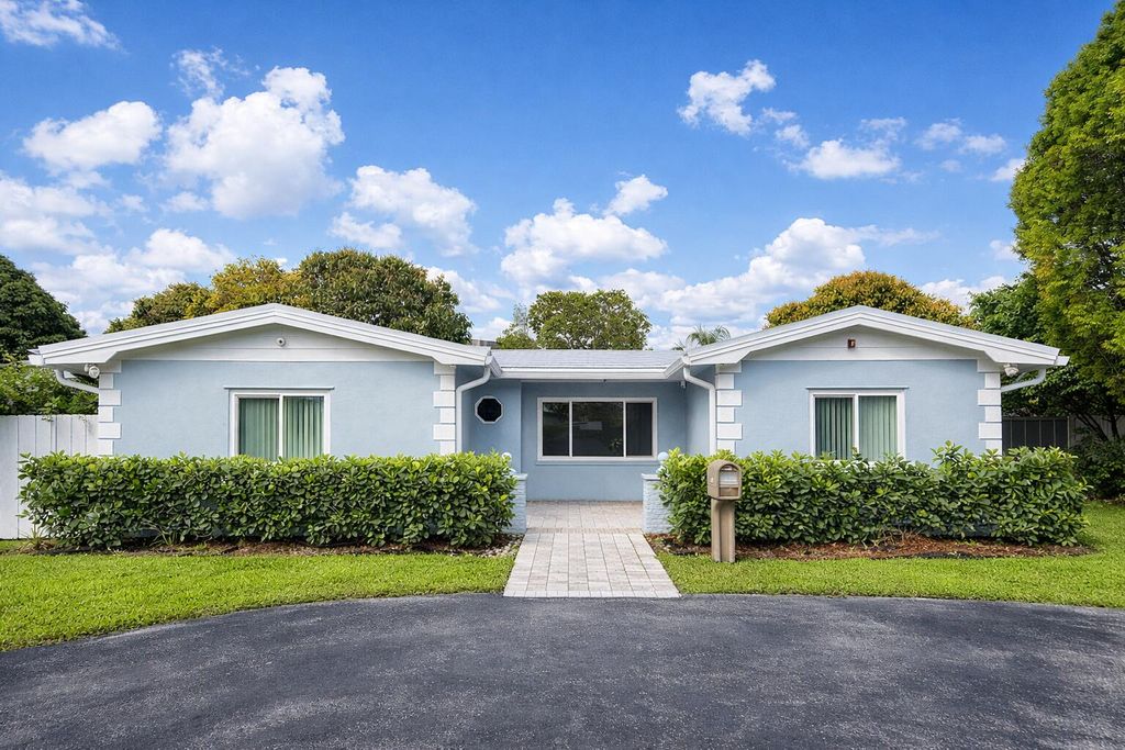 Photo of 3700 NW 27th Street, Lauderdale Lakes, FL (MLS # B26011313)