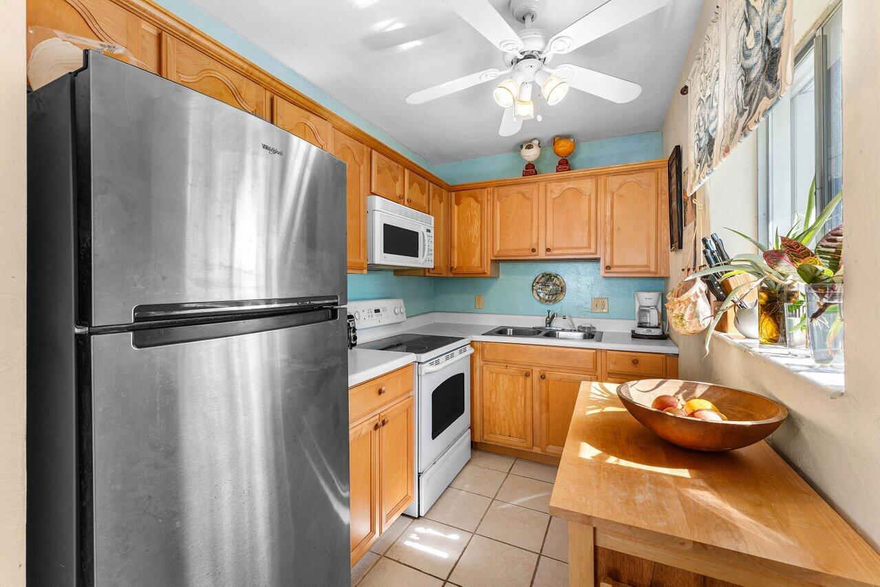 MURRY HILLS APT BLDG CONDO - Residential
