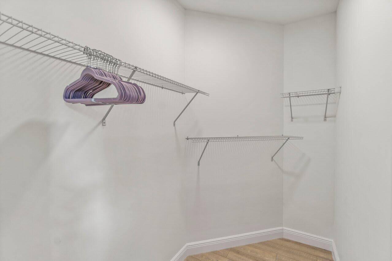 LAKEFIELD OF THE LANDINGS AT WELLINGTON - Residential