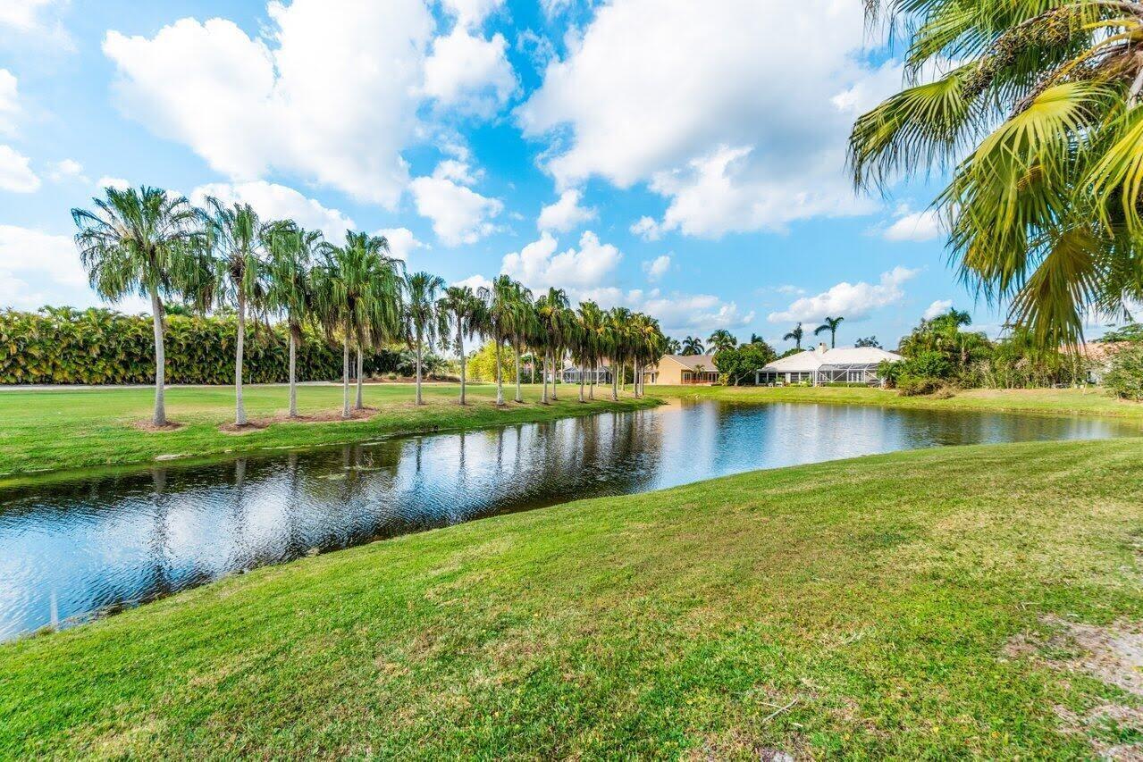 LAKEFIELD OF THE LANDINGS AT WELLINGTON - Residential