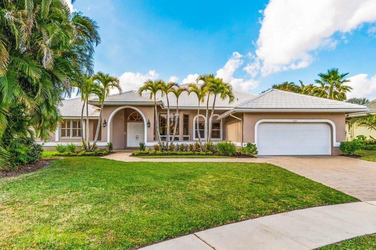 LAKEFIELD OF THE LANDINGS AT WELLINGTON - Residential