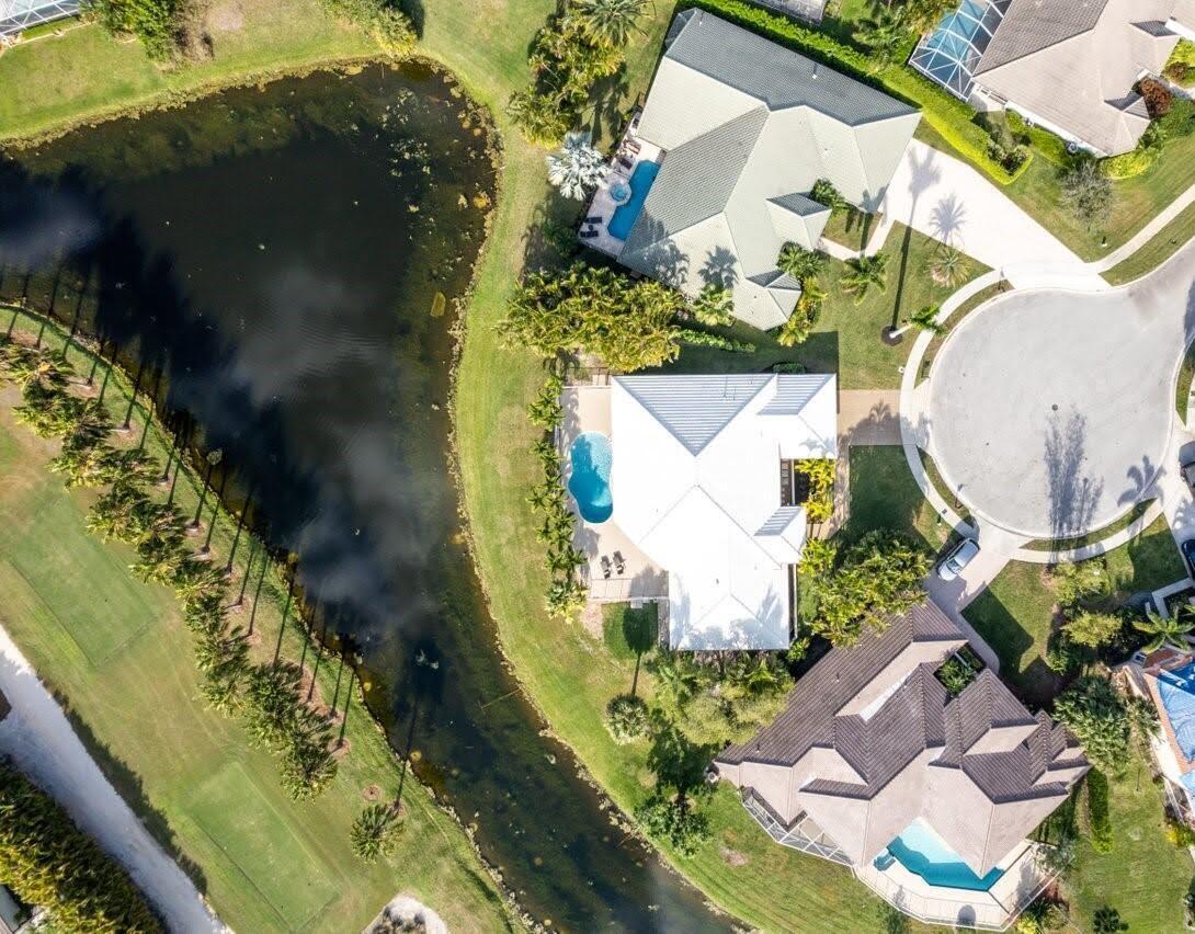 LAKEFIELD OF THE LANDINGS AT WELLINGTON - Residential