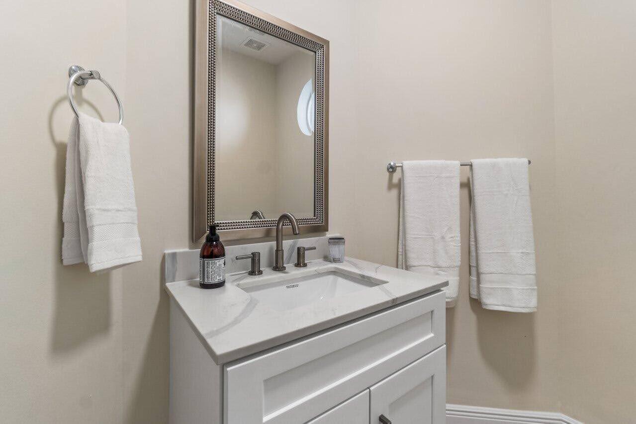 LAKEFIELD OF THE LANDINGS AT WELLINGTON - Residential