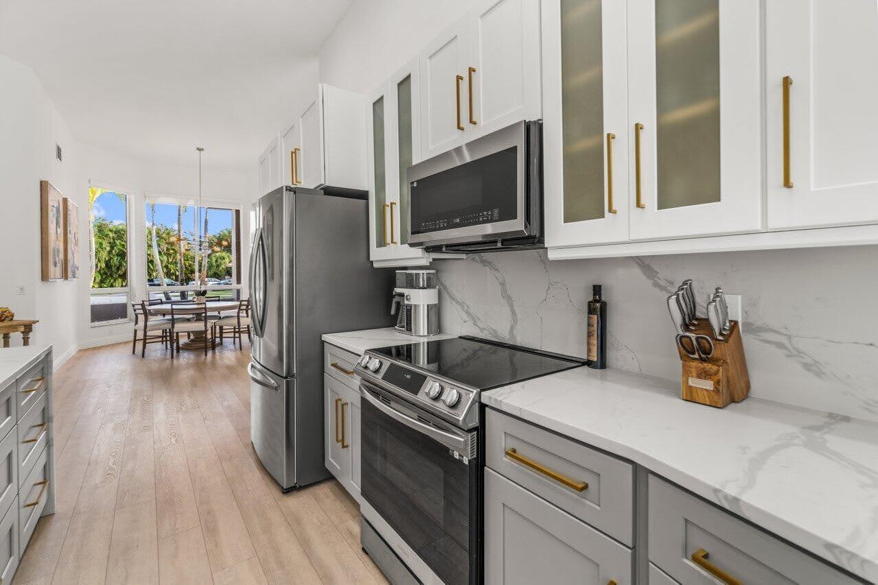 LAKEFIELD OF THE LANDINGS AT WELLINGTON - Residential