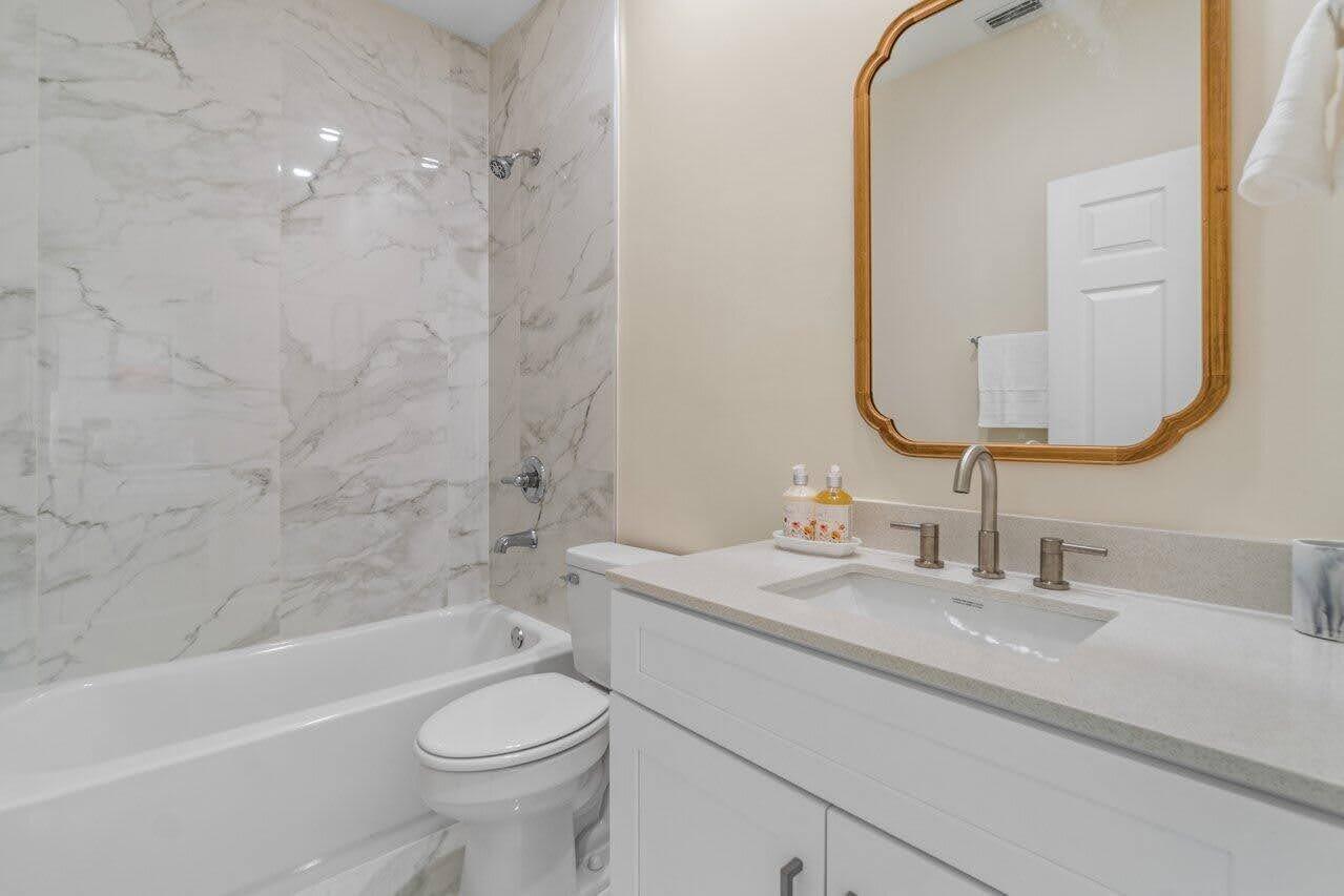 LAKEFIELD OF THE LANDINGS AT WELLINGTON - Residential